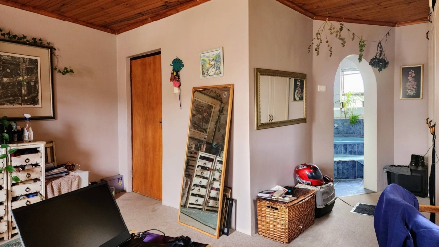 5 Bedroom Property for Sale in Uilenkraalsmond Western Cape